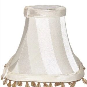 Off white  Decorative  Lampshade with Tassel Trim NWOB 6 inches X 6 inches